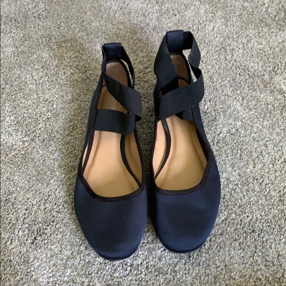 Navy blue ballerina flats